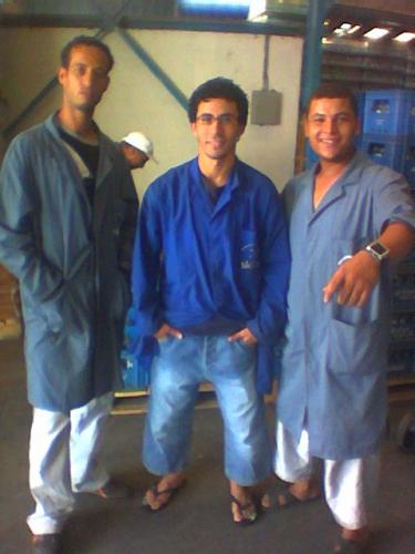 ana w les amis fi charika